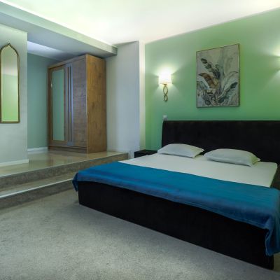 105. Cameră Dublă Deluxe cu cadă